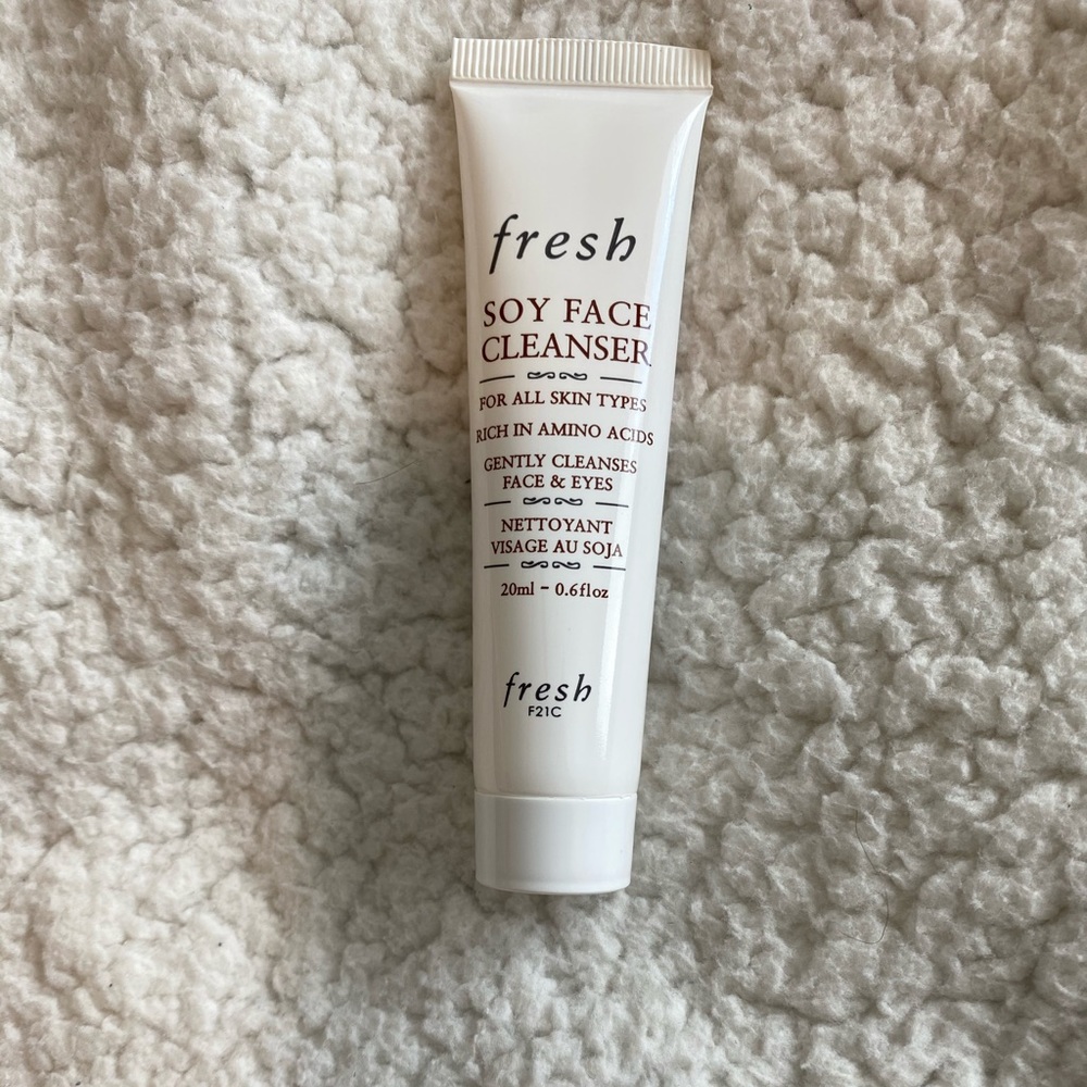 4/$20🌟 fresh soy face cleanser 20ml